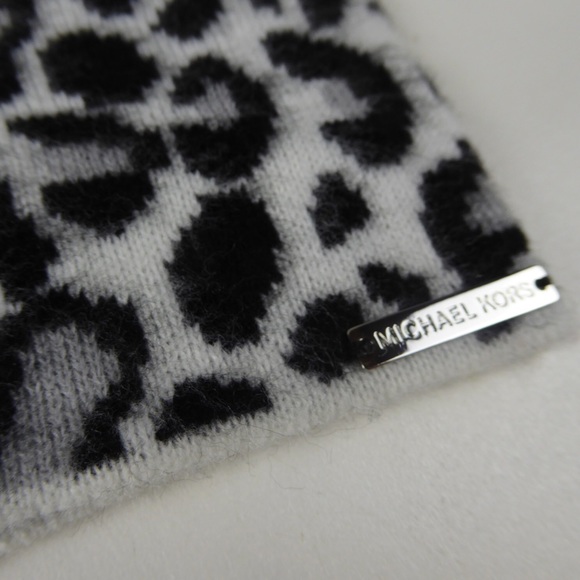 Michael Kors Leopard Headband Fingerless Glove Set - Picture 2 of 9